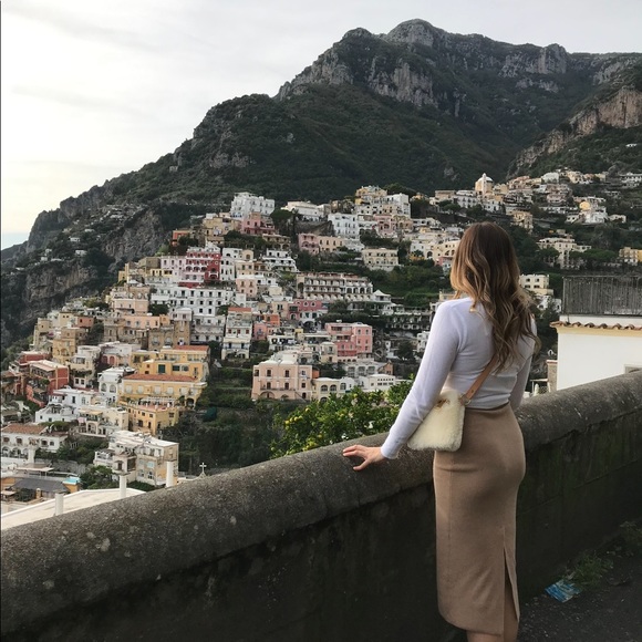 Aritzia Johan Skirt - Picture 7 of 7